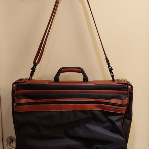 Samsonite dressbag/dresspose