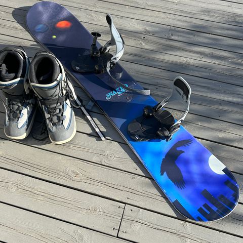 Pent brukt Snowboard med støvler str 40