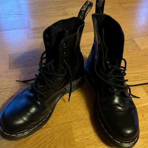 Dr.Martens boots