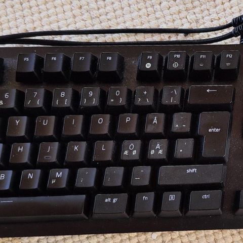 Keyboard nesten nytt tastatur bra kvalitet