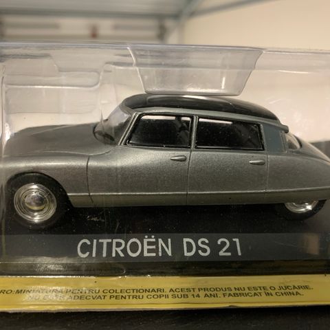 1:43 Citroën DS 21