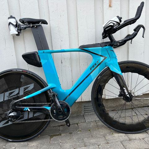 Zipp karbon sykkelhjul leies ut - Platehjul Super 9 og høyprofil 858/454 NSW