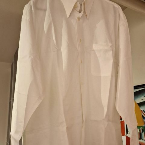 Van Gils skjorte selges billig !Størrelse 44-45