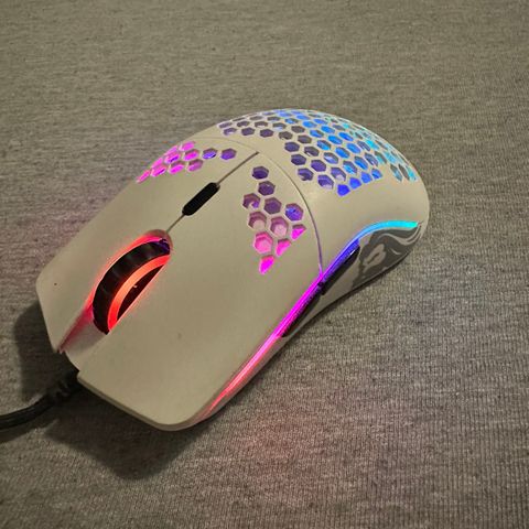 Glorius gaming mouse MODEL O