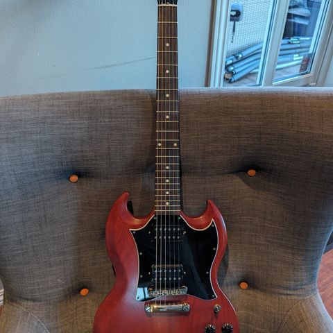 Gibson SG Tribute 2022 Vintage Cherry Satin