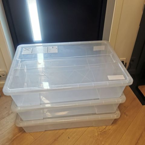 Kasse til oppbevaring under seng // SAMLA x3