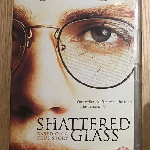 Shattered glass (2003)