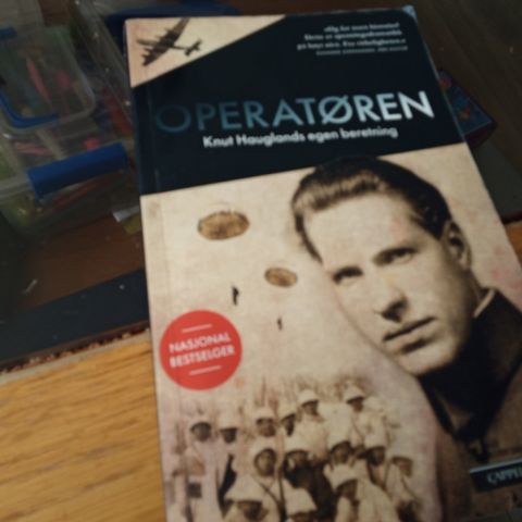 Operatøren Knut Haugland - 2 verdenskrig pocket
