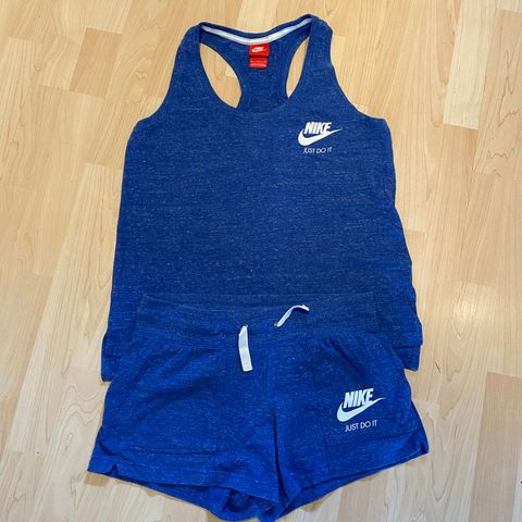 Nike sett - str M