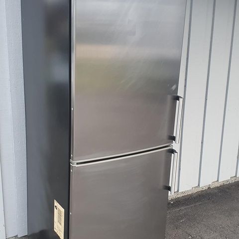 Kjøleskap fra Siemens med levering