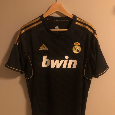 Retro Real Madrid Drakt