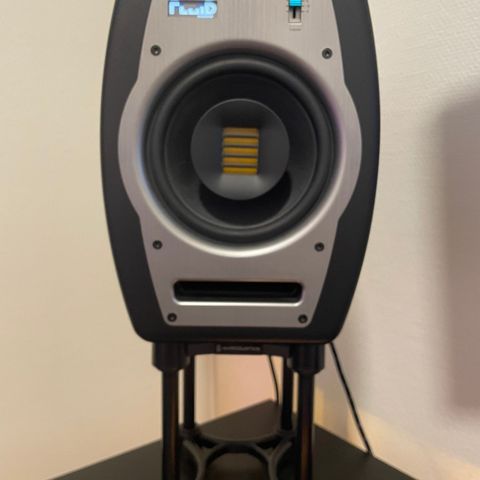 IsoAcoustics ISO-155 stands