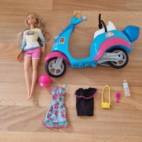 Barbie med motorsykkel