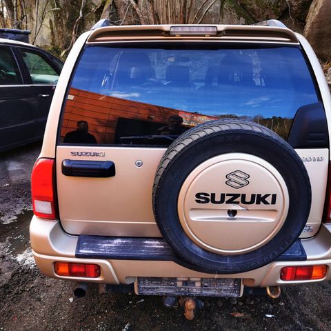 Suzuki XL7 Grand Vitara, kun i deler!!!