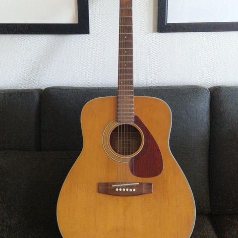 Yamaha FG-200 akustisk gitar