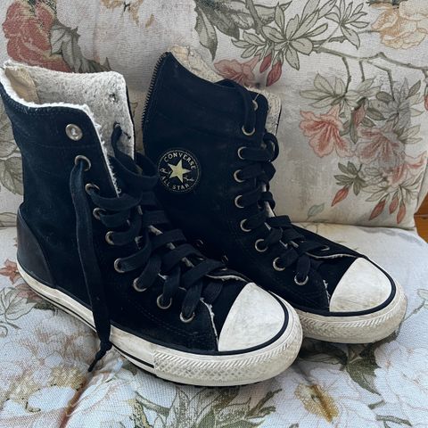 Converse med fôr,  str 36,5