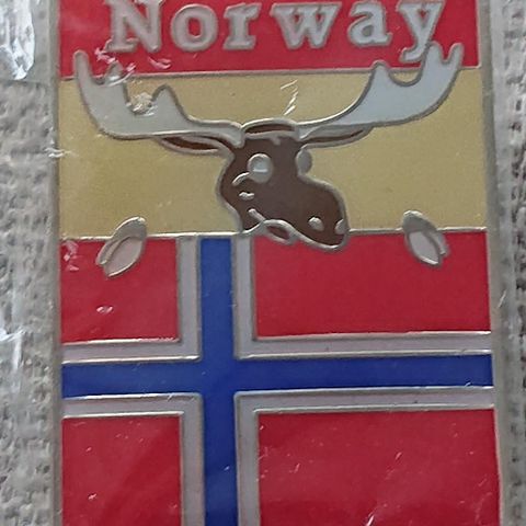 Norway flagg elg pins selges