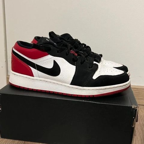 Nike Air Jordan 1 low sneakers