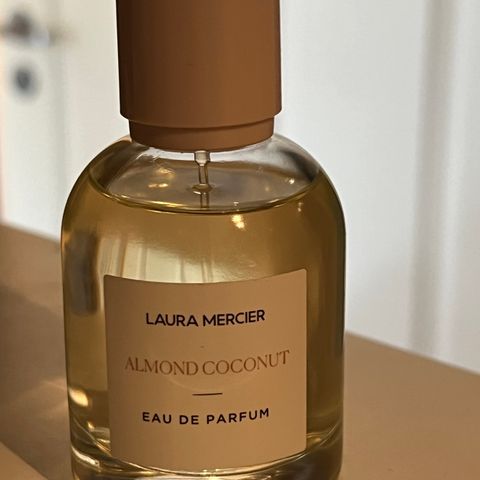Laura Mercier almond coconut