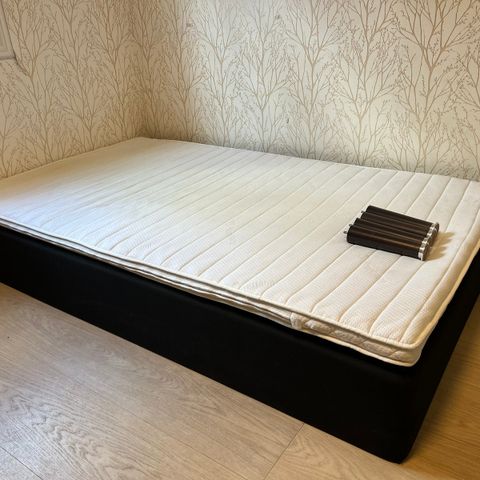 Wonderland seng 120 cm med overmadrass