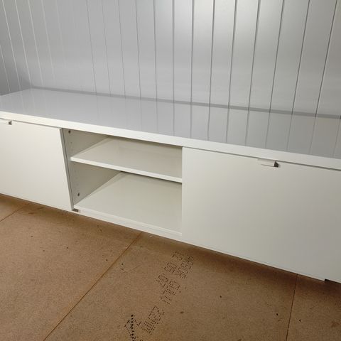 Ikea Byås TV-benk, høyglans hvit, 160x42x45 cm