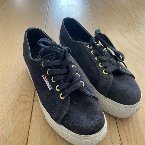 Sko Superga