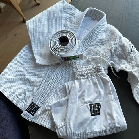 Ubrukt fighter bjj drakt til barn str. 120