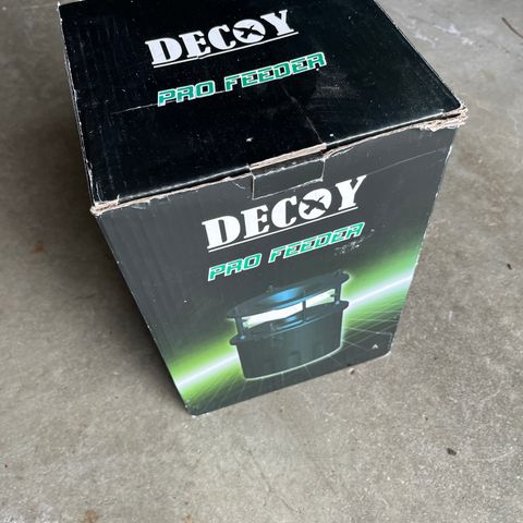 Decoy pro feeder