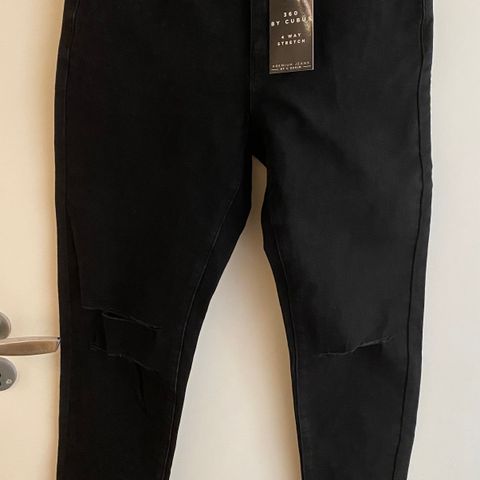 Helt ny Cubus Midrise Marlie svart Jeans str. M kr: 300