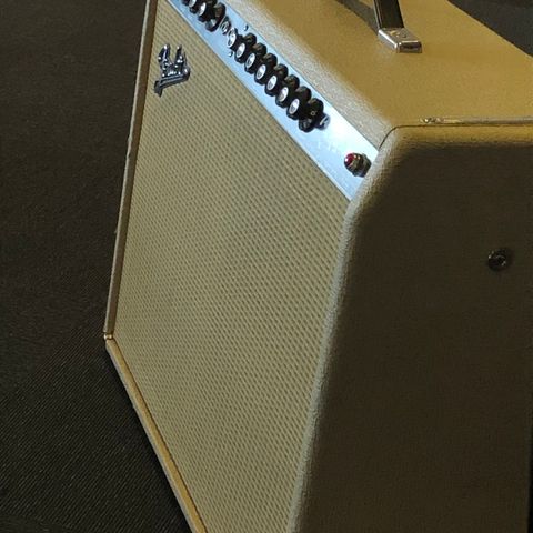 Fender 65 Twin reverb limeted edition
