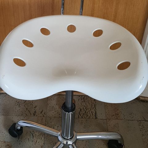Kontorstol, regulerbar stol med hjul - til diverse bruk
