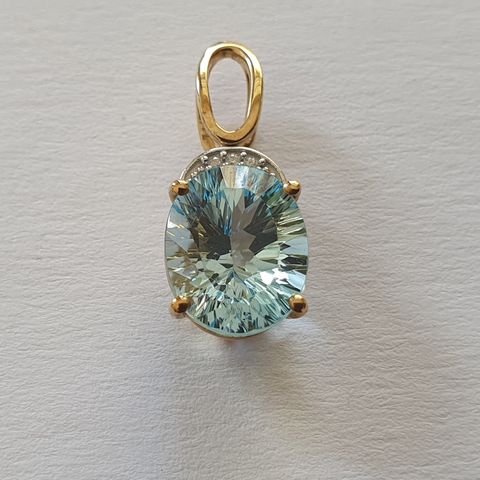 Sky Blue Topaz & Diamonds Diamanter 9K Gold 375 Gull Pendant Anheng 4.2ct