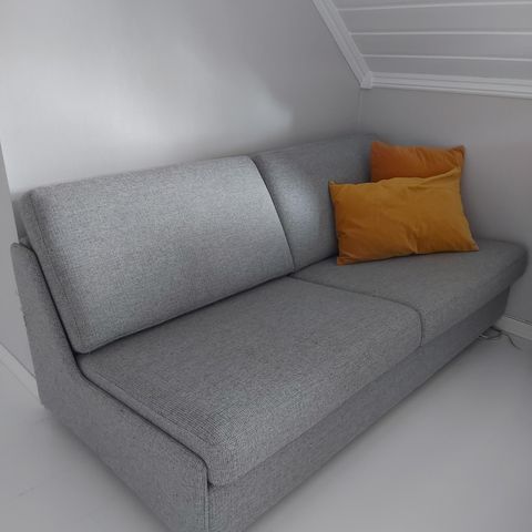 Fin, liten og god sofa