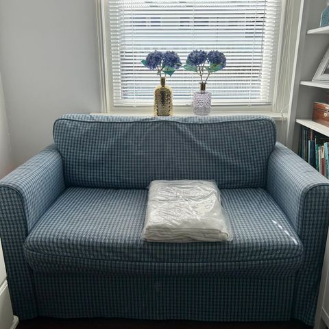 Hagalund sovesofa fra IKEA med nytt hvitt trekk