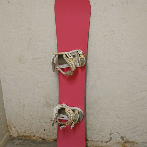 K2 snowboard, 154cm, med bindinger