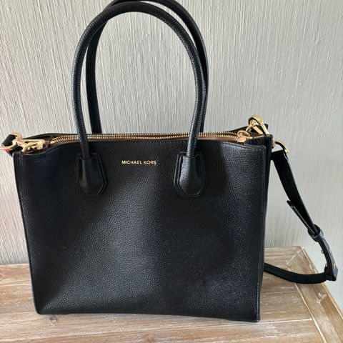 Michael kors tote