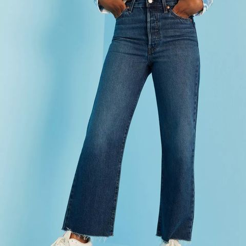 Levis W26 L27- RIBCAGE STRAIGHT ANKLE NOE DOW