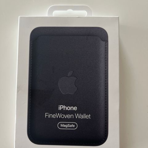 iPhone FineWoven Wallet