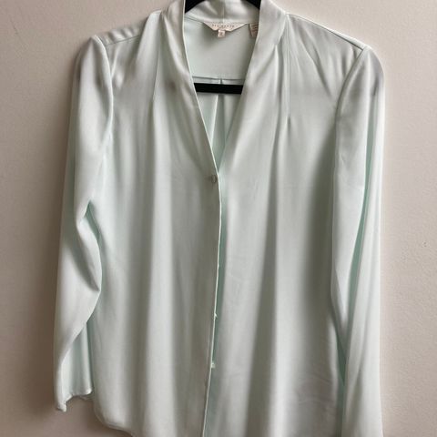 Nydelig Ted Baker bluse i lys mint, st 2, 38