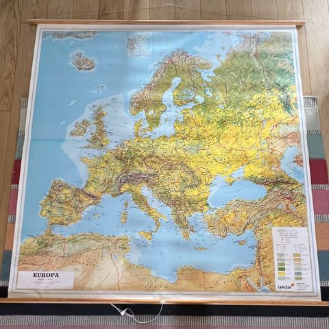 Europakart/klasseromskart med oppheng