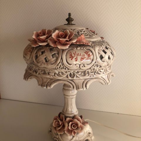 Bordlampe med rosa roser + matchende skål