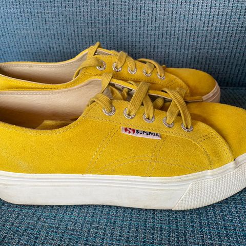 SUPERGA semsket skinn sko