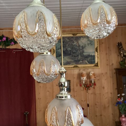 Vintage taklampe med glasskupler