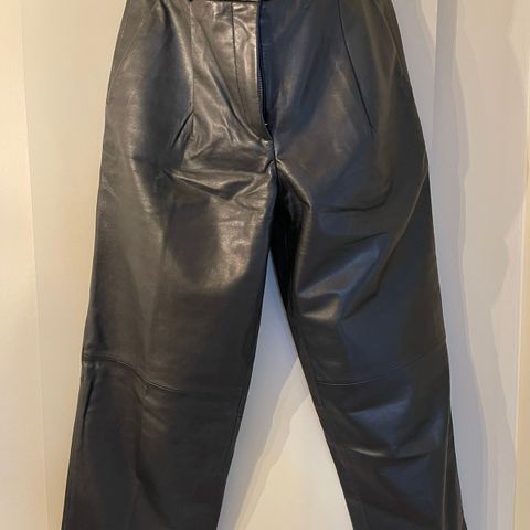 Five Unit Ellie Crop 635 Black Leather (str.28)