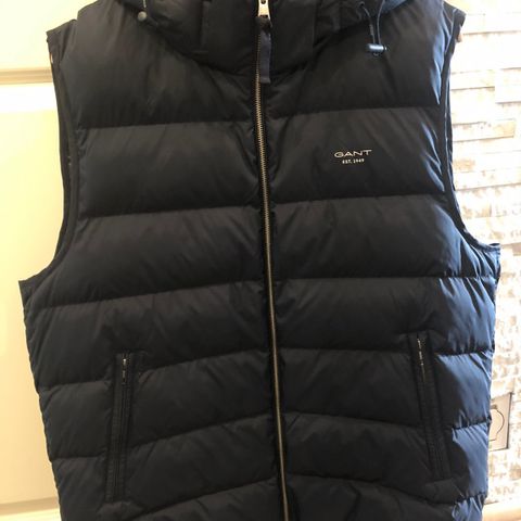 NYTT!! GANT active cloud vest i str L.