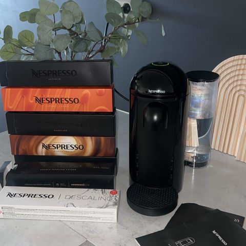 NESPRESSO VERTUO PLUS KAPSELMASKIN