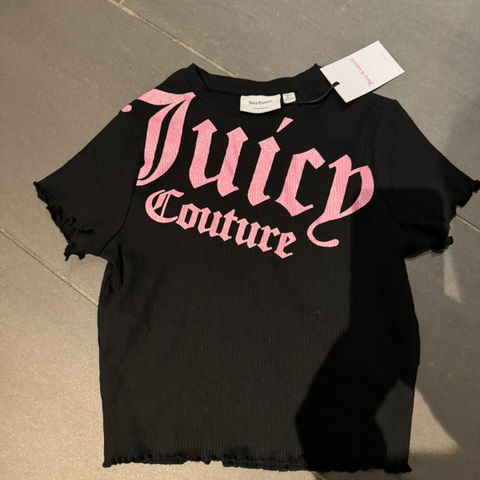 Ny med merkelapp Juicy Couture T-skjorte