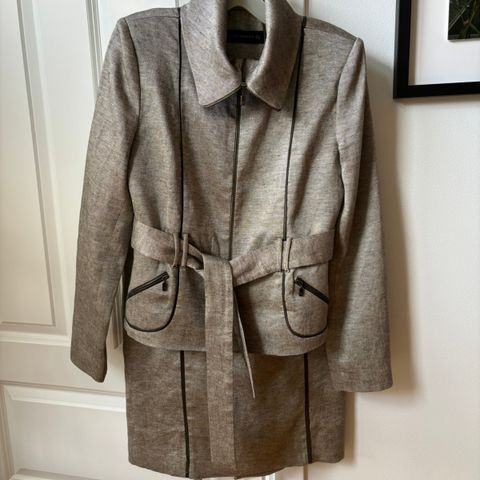 ZARA Blazer inkl. skjørt i str S/M i linblanding