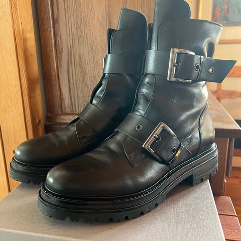 Laura Bellariva boots, str 40, svart skinn