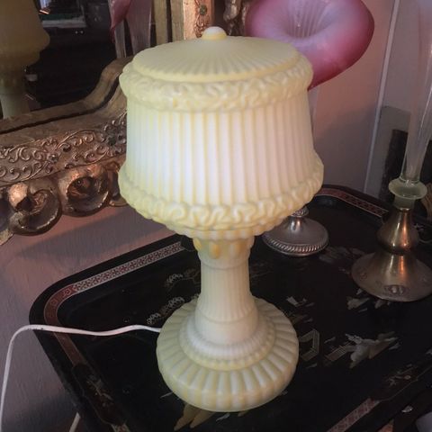 Art Deco opalin lampe